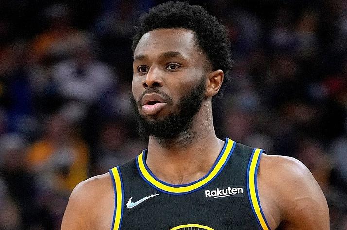 深度水花兄弟维金斯,勇士维金斯摔倒视频