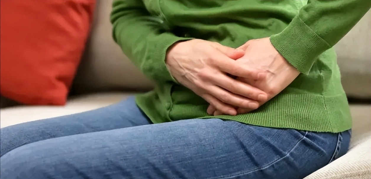 女子顺产2月后发现体内遗留纱布网友：草菅人命