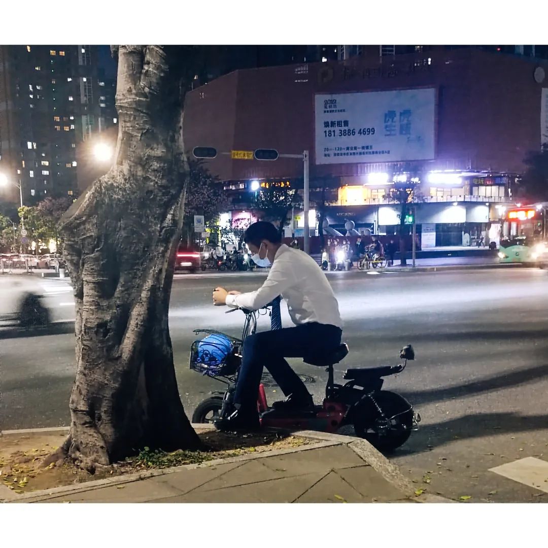 三和青年调查实录：龙华汽车站，这里是深圳最特殊的地方