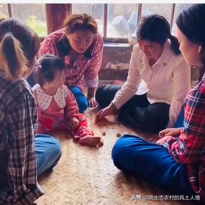 “精豆豆”，“憨豆豆”，精人趁风助，憨厚最靠谱，性格决定人生