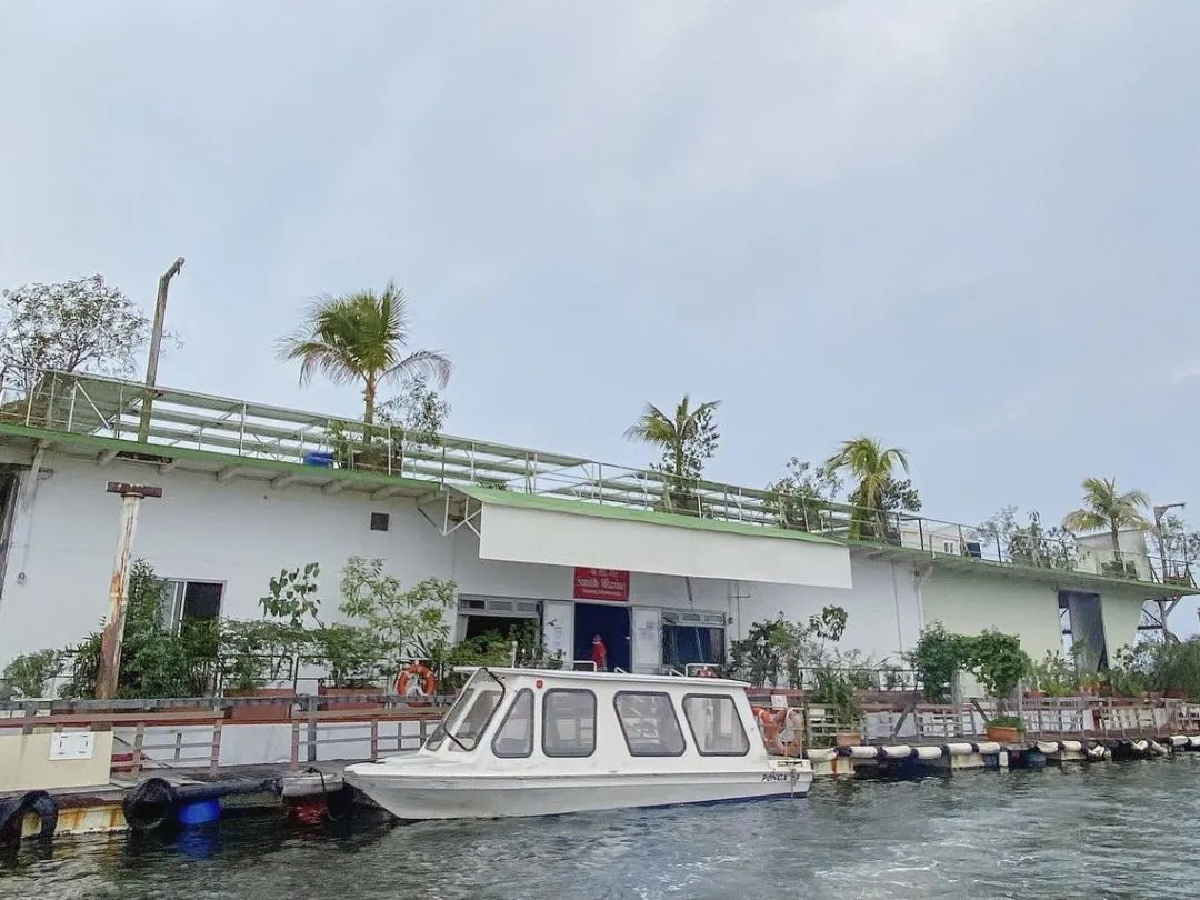 新加坡高空旋转餐厅,新加坡漂浮餐厅