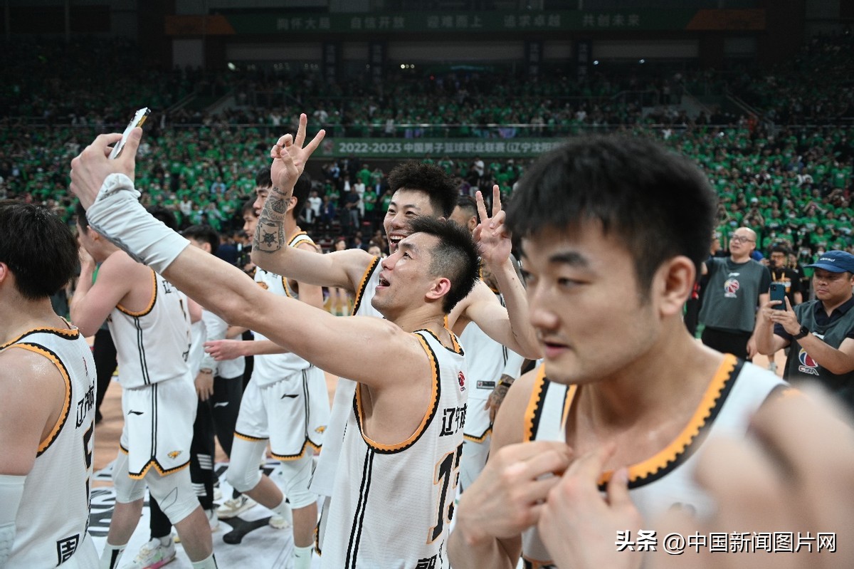 辽宁队cba总冠军颁奖仪式,辽宁队cba总冠军谁是教练