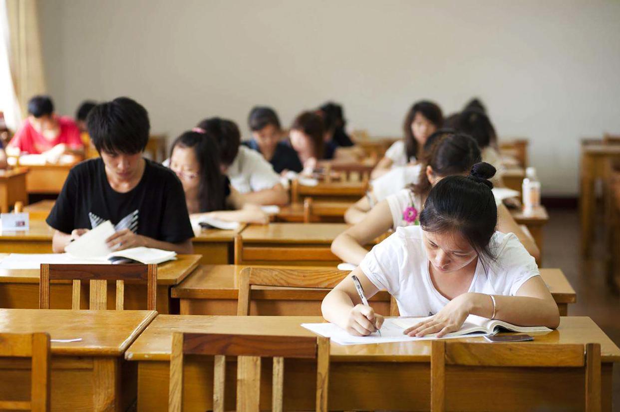 军队文职冷门专业报考的人多吗,为什么军队文职冷门却高薪