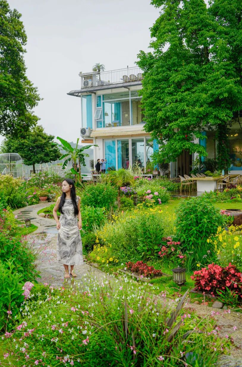 躲进山里民宿,躲在深山老林的民宿