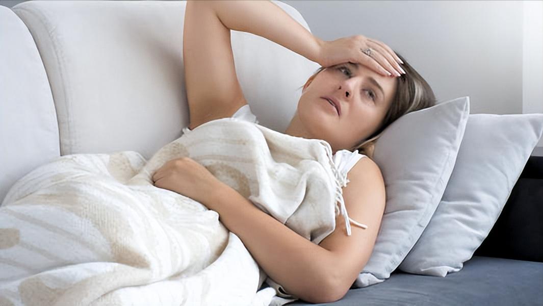 卵巢巧克力囊肿合并多囊卵巢,什么是巧克力卵巢囊肿怎么治疗