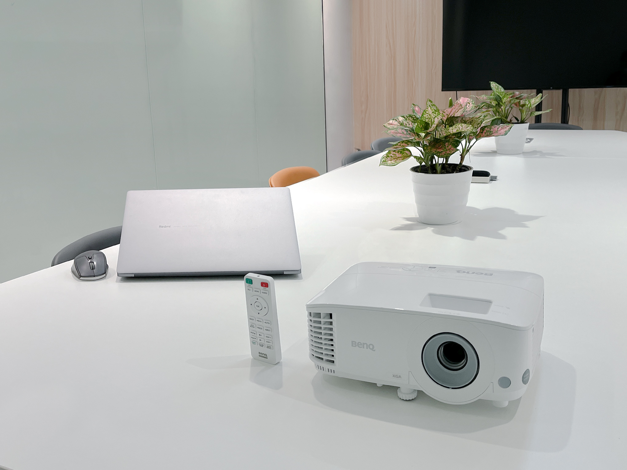 明基投影机MS560使用方法,投影仪明基mx560和e520怎么选择