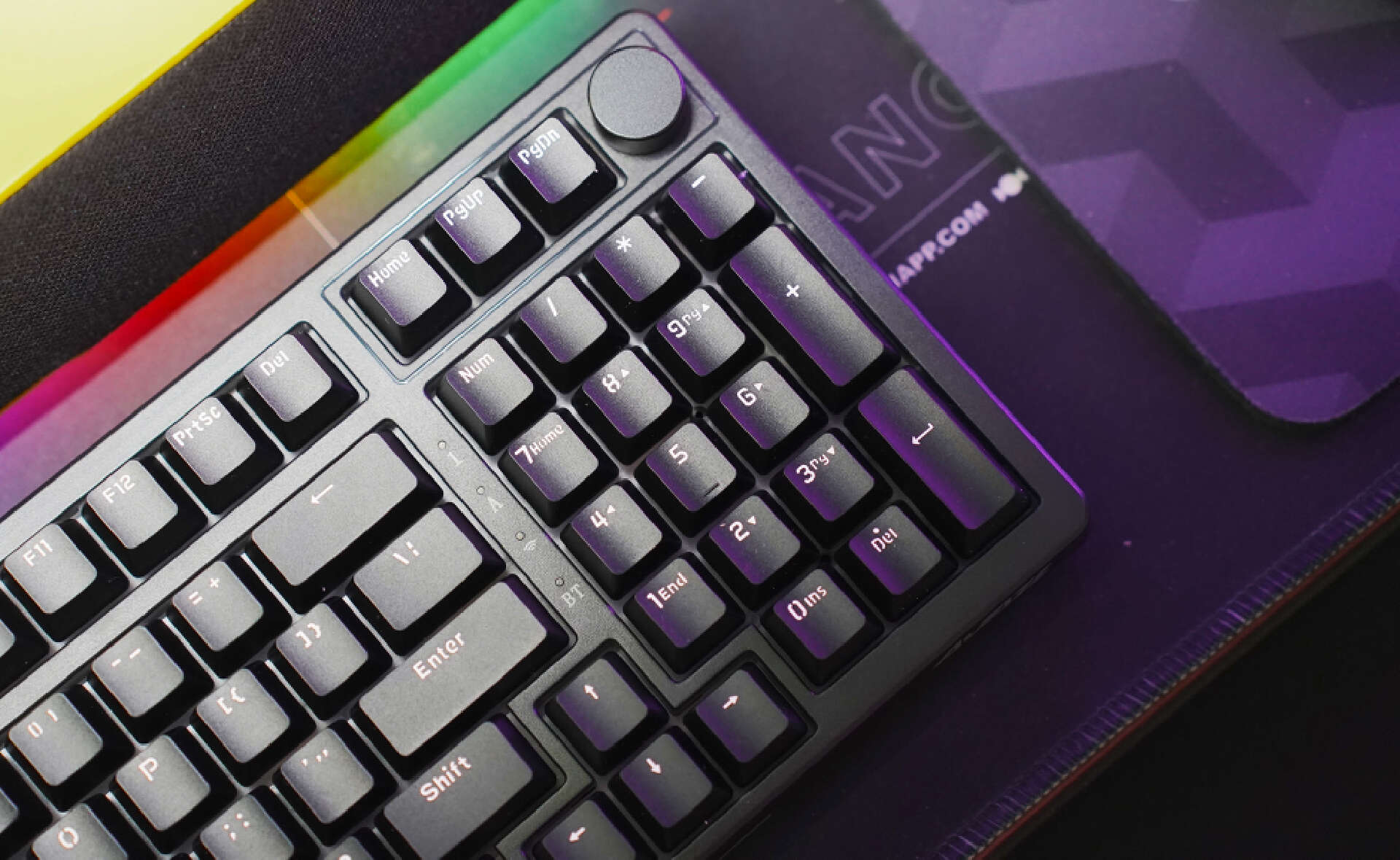 黑爵aj199和雷蛇v3差距,黑爵鼠标aj199和pro