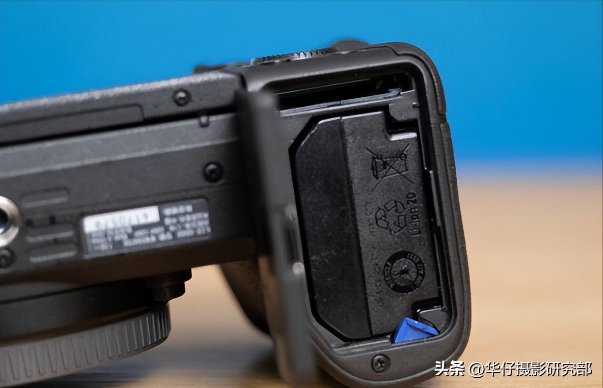 佳能r7与a6600参数对比,佳能r7和索尼a6400对焦