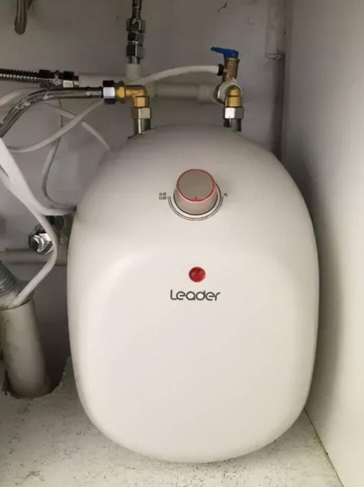 厨房电热水龙头跟小厨宝哪个好用,厨房用电热水龙头好还是小厨宝好