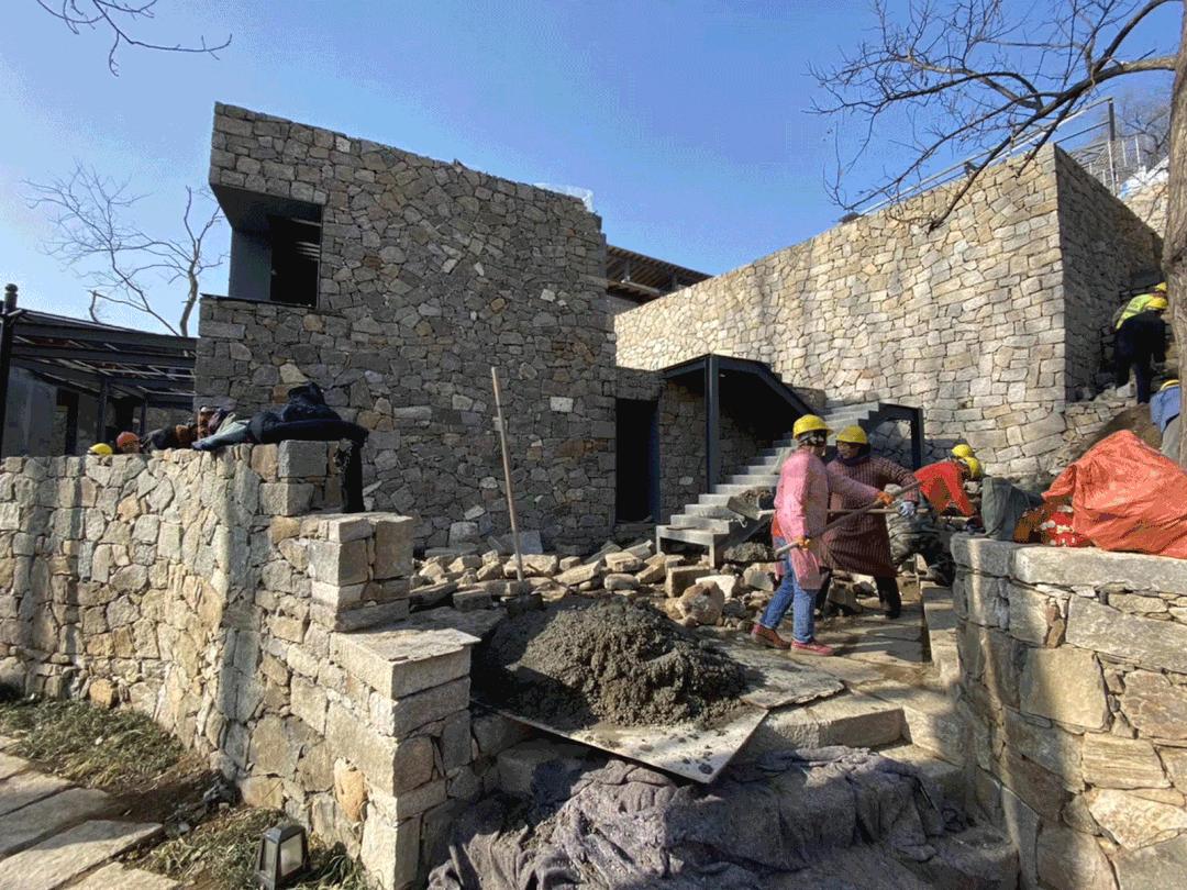 农村自建石头房,农村深山石头房