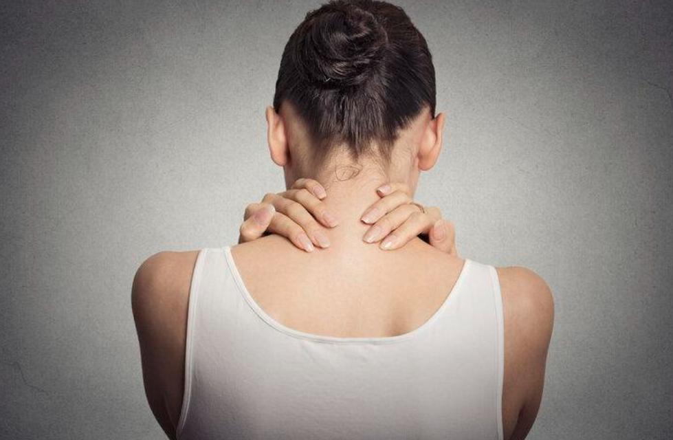 脖子上的小肉粒揪下去会变多吗,脖子腋下长小肉粒可以用手揪掉吗