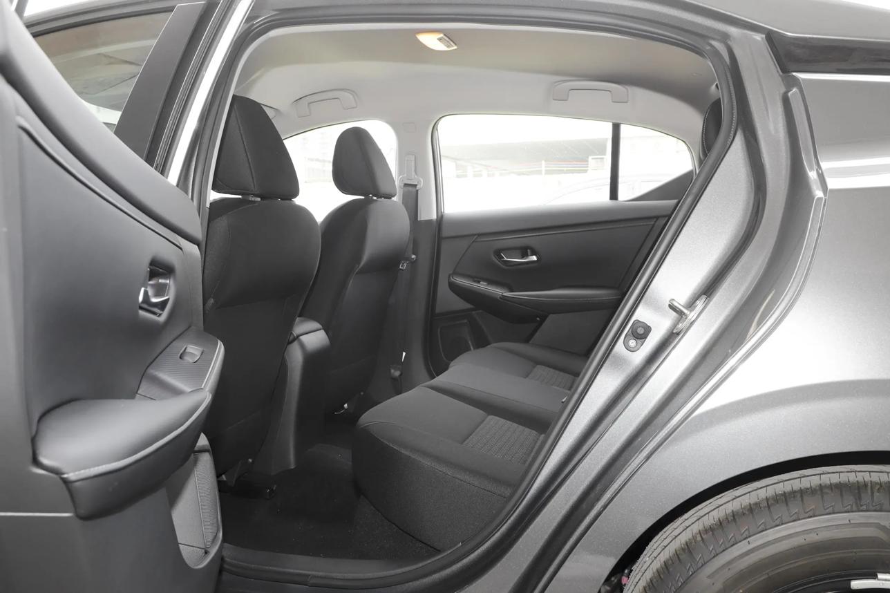 10万左右买大众好还是丰田好,老百姓买10万左右的车