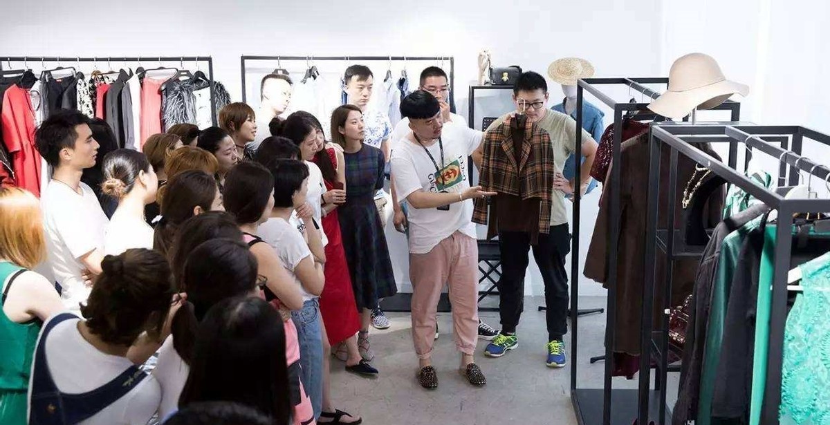 唯品会品牌特价靠谱吗,唯品会的大牌为什么便宜是正品吗