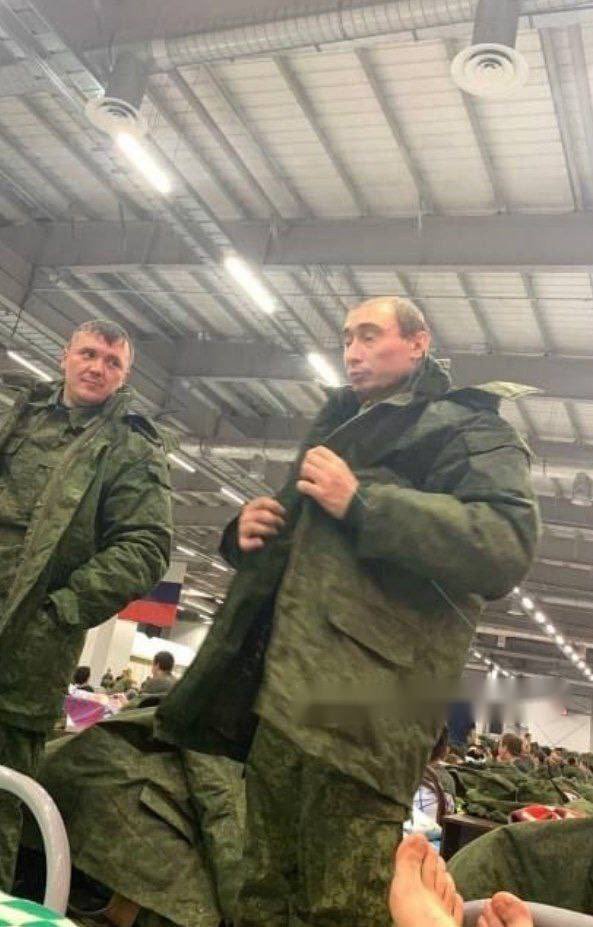 150万套军服不翼而飞！“*队军**信贷”：批准率98%，一小时放款