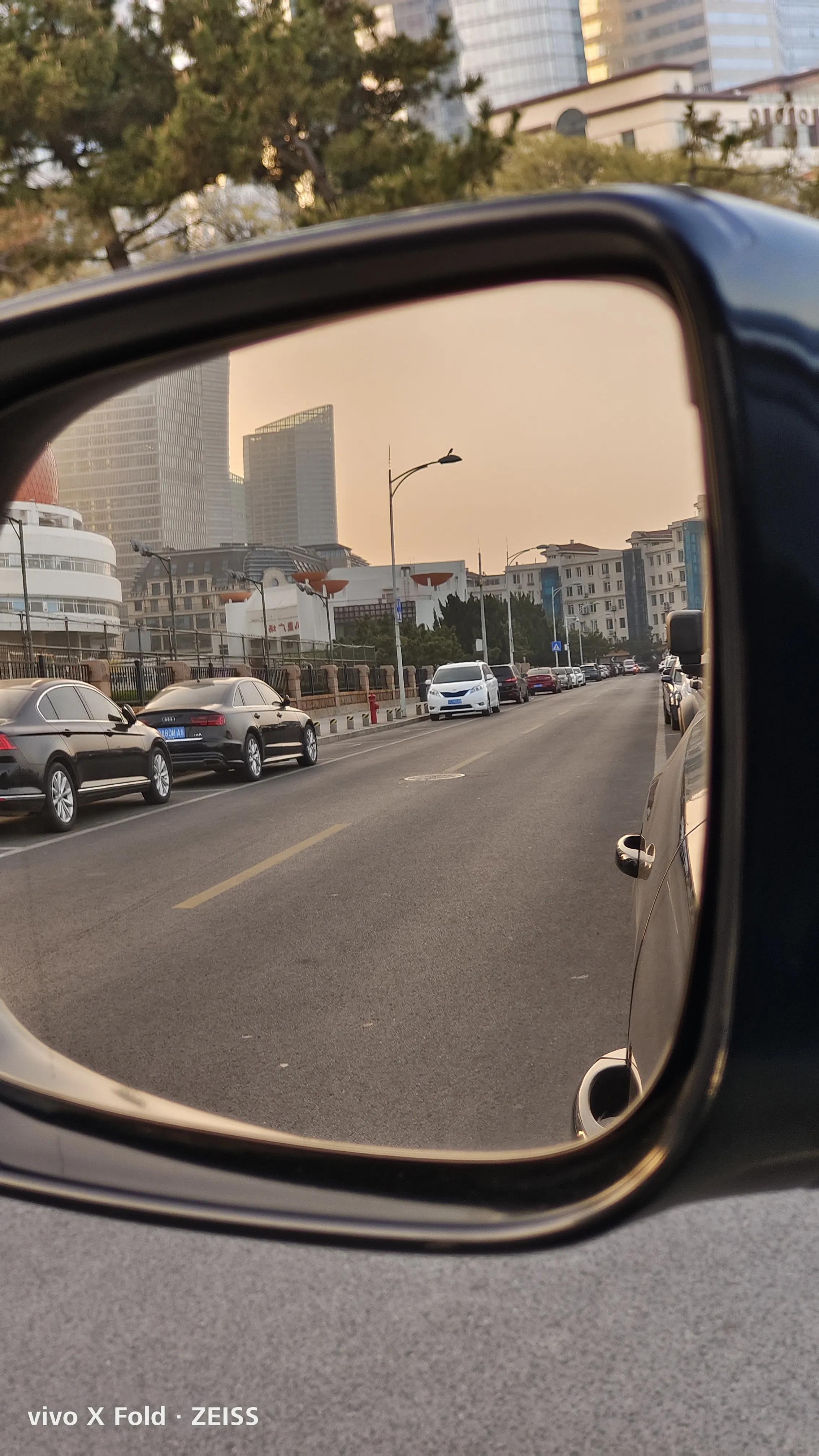 vivoxfold折叠屏手机怎么样,vivoxfold折叠屏手机值得入手吗