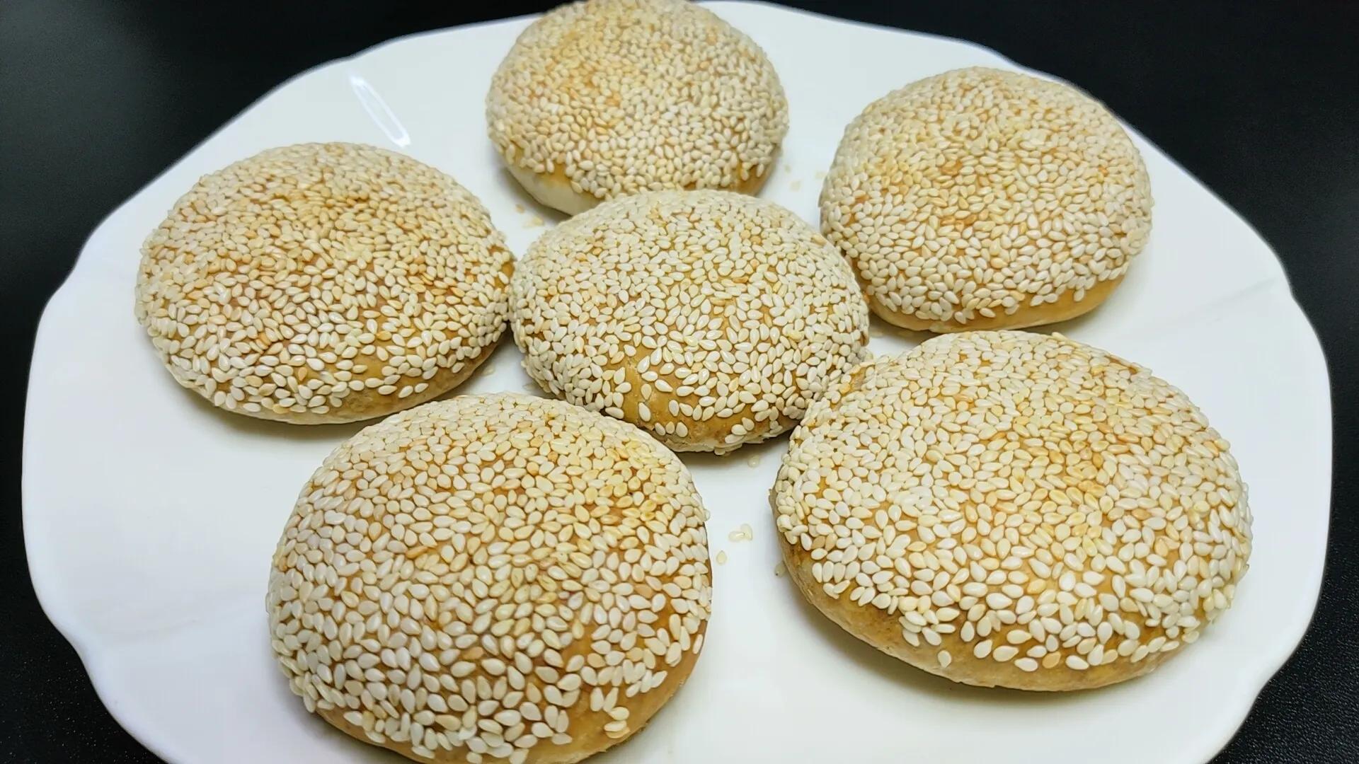 想吃椒盐烧饼别买了教你在家做,想吃烧饼不用去买在家做