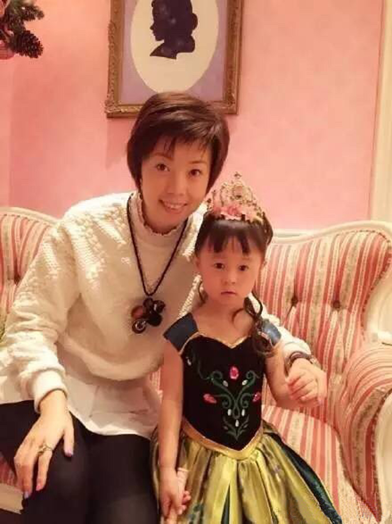 张怡宁妈妈王凤英采访,张怡宁徐威女儿