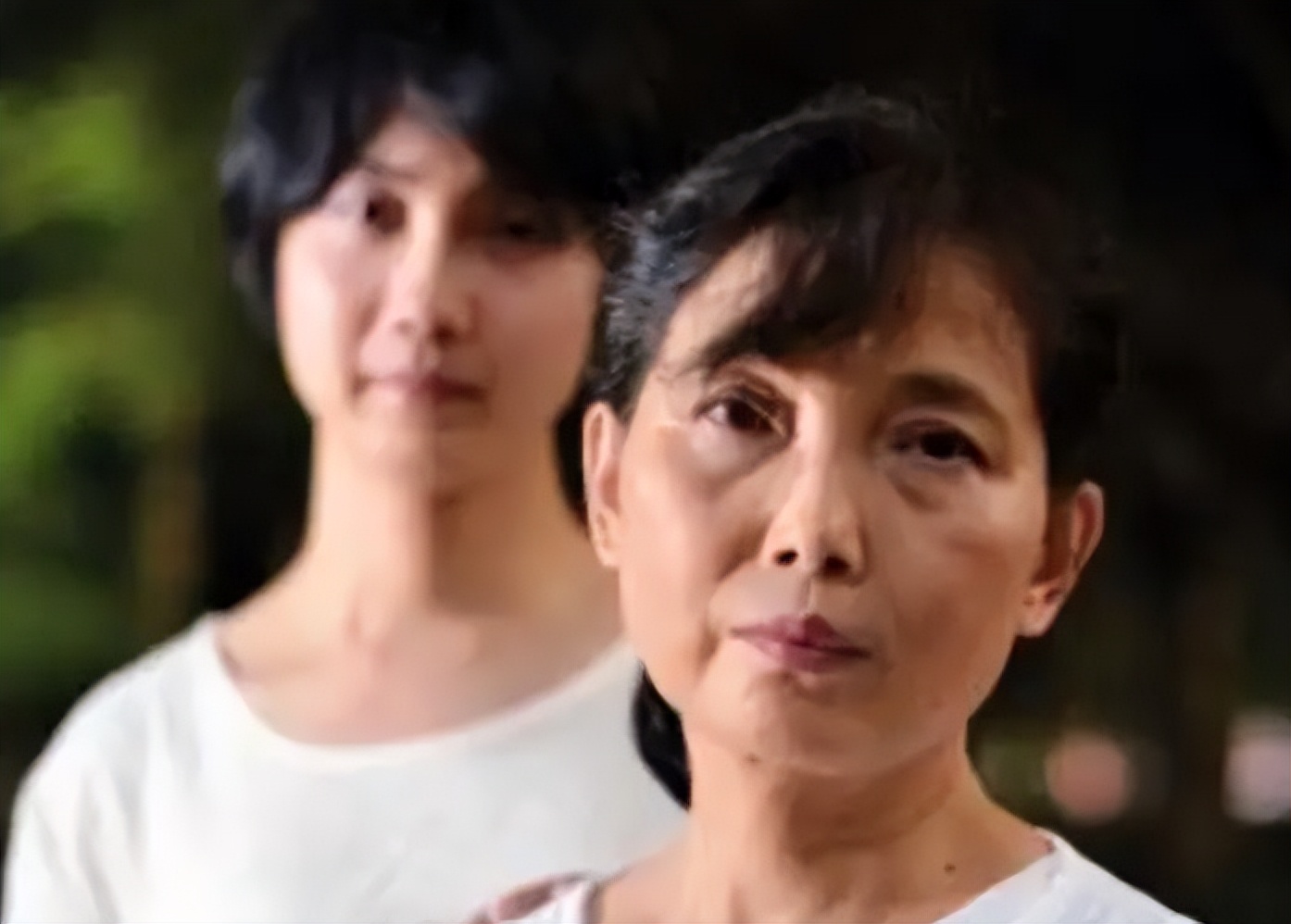 刘霆16年前背母上大学感动全国,背母求学的刘霆为什么变性