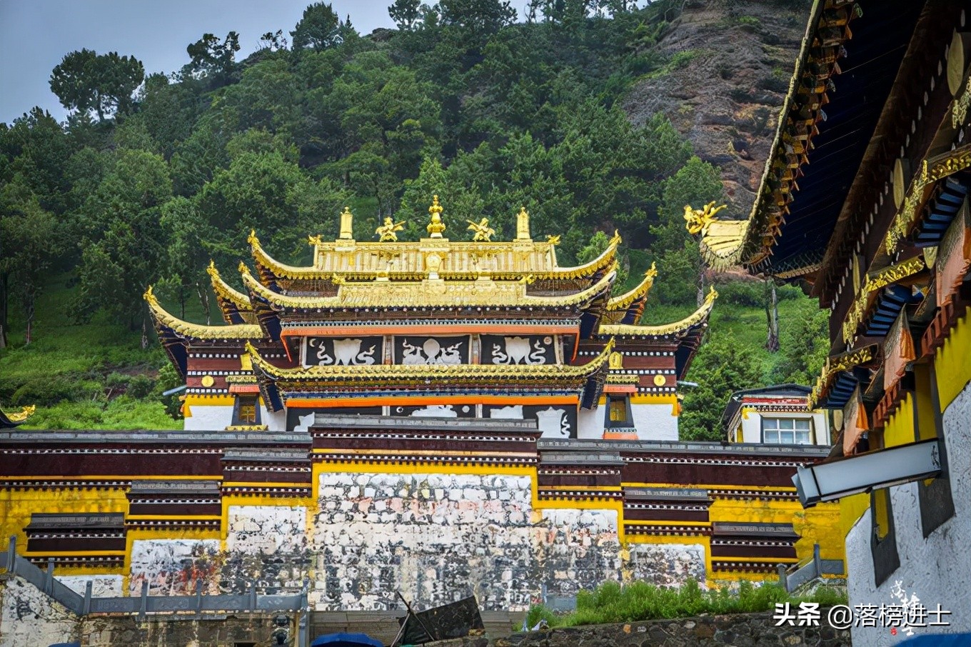 甘南哪个时间更值得去看看,在甘南的神仙美景里露营一晚