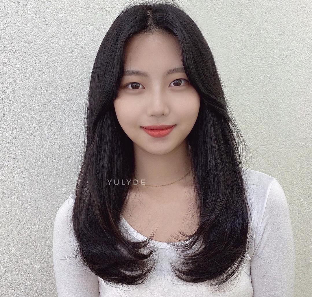 大圆脸适合什么发型,圆脸烫什么发型好看