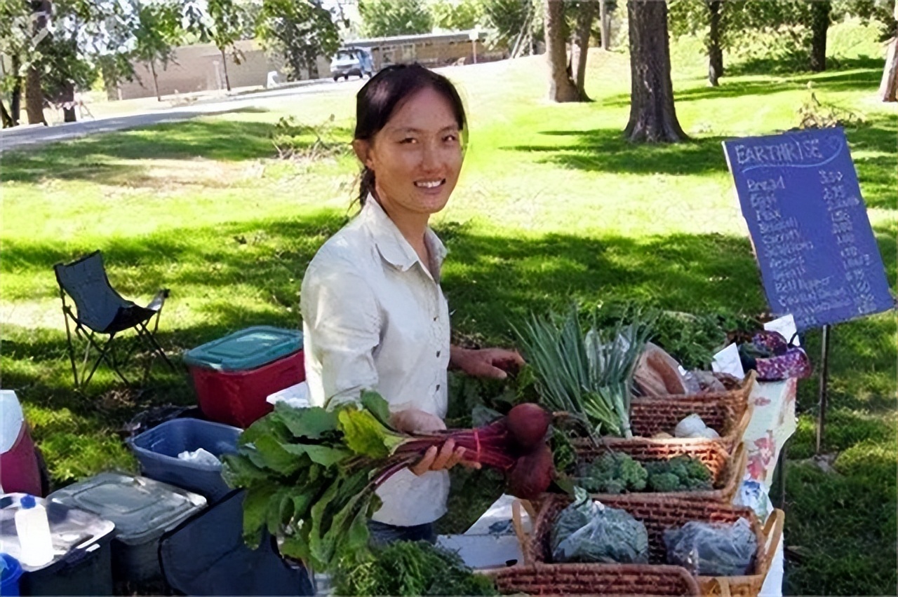农村女博士靠种地年收入800万,清华女博士种地十一年收入八百万