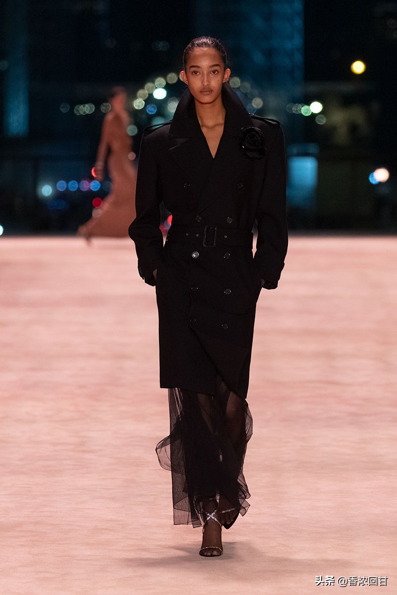 ysl第一套吸烟装,ysl2018年最火四支套装