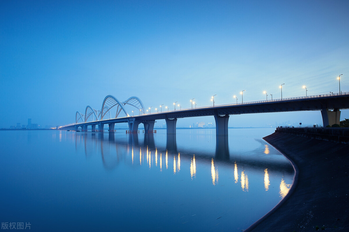 中国跨海跨江跨河桥梁世界第一,中国建的高难度桥梁