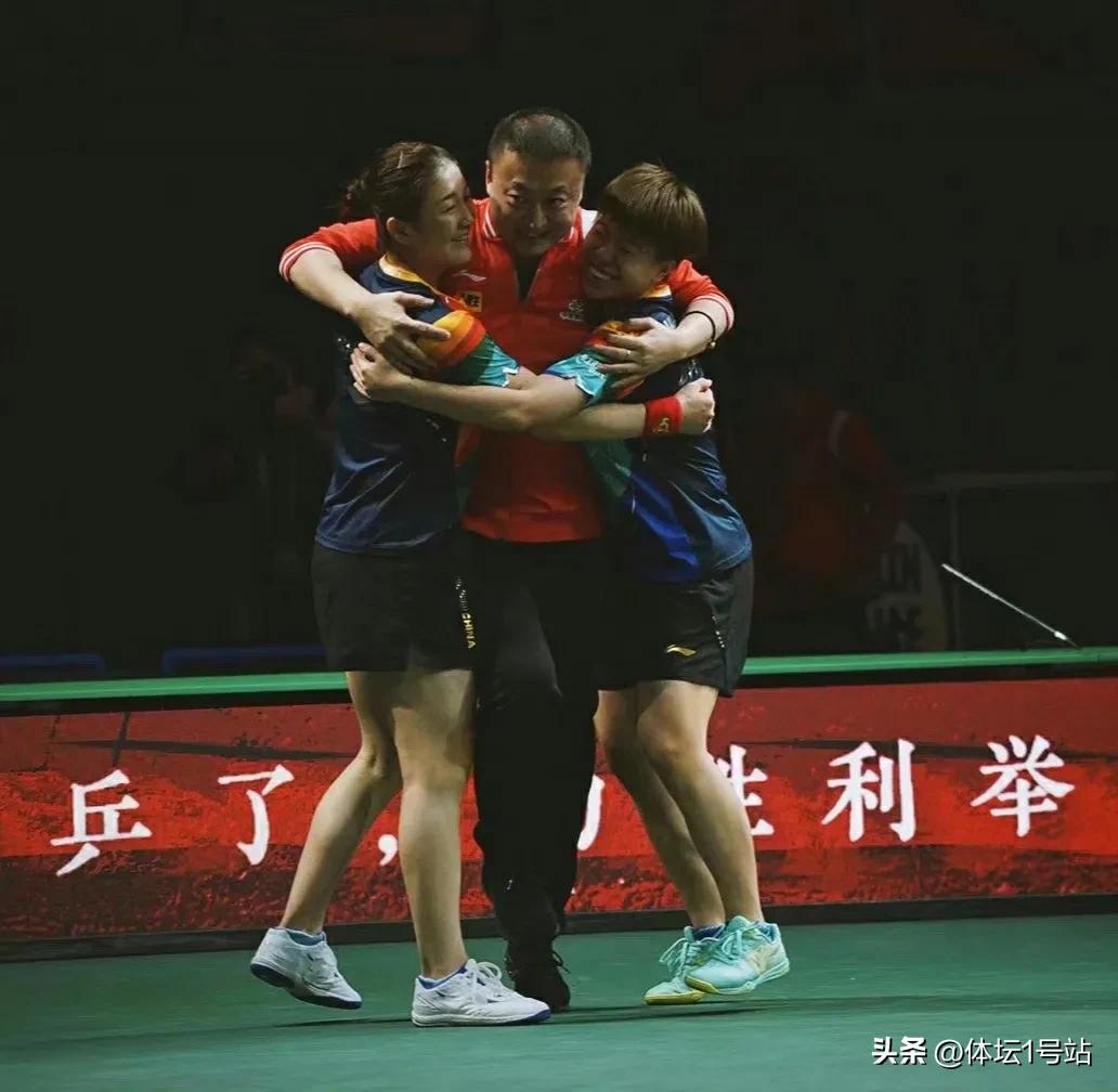 马琳调侃,国乒女团夺冠马琳机智打断陈梦