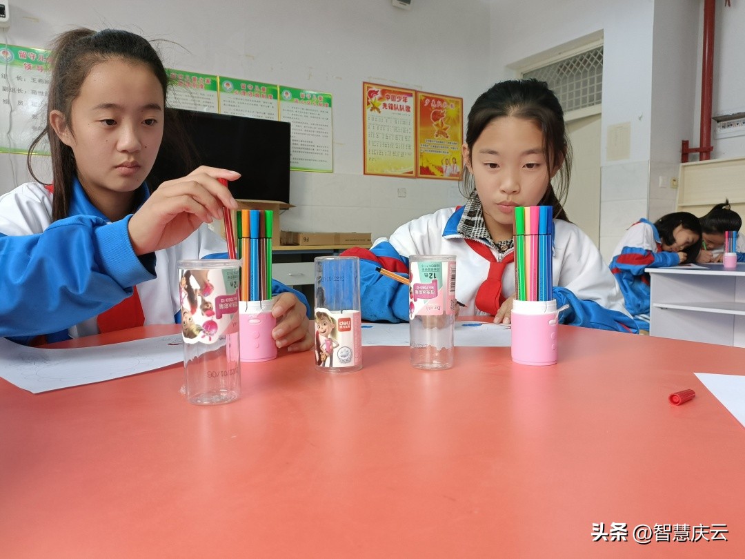 有关爱国的手抄报二年级,二年级手抄报爱国题材