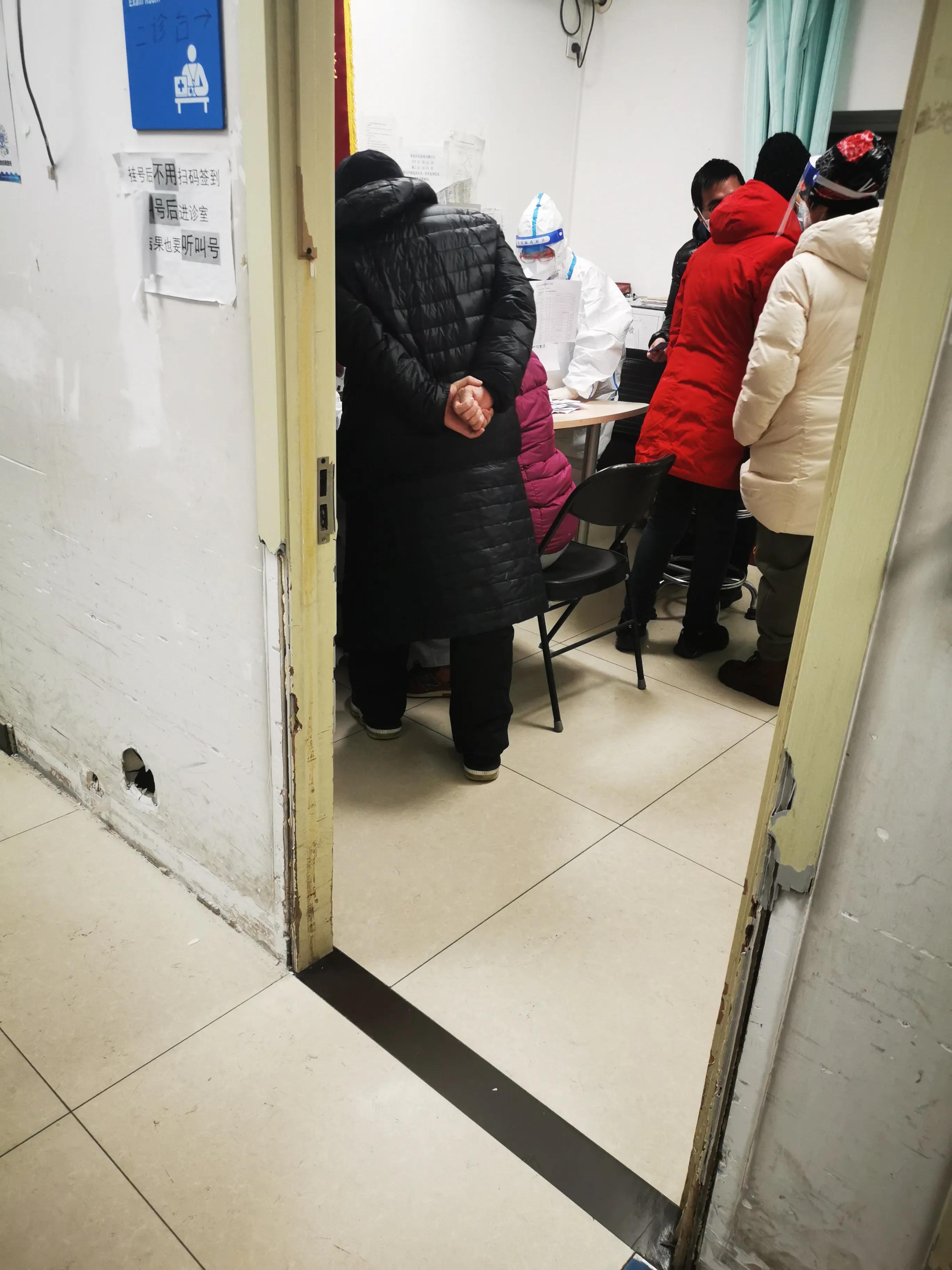 确诊新冠第一天情况,确诊新冠肺炎要几小时报告