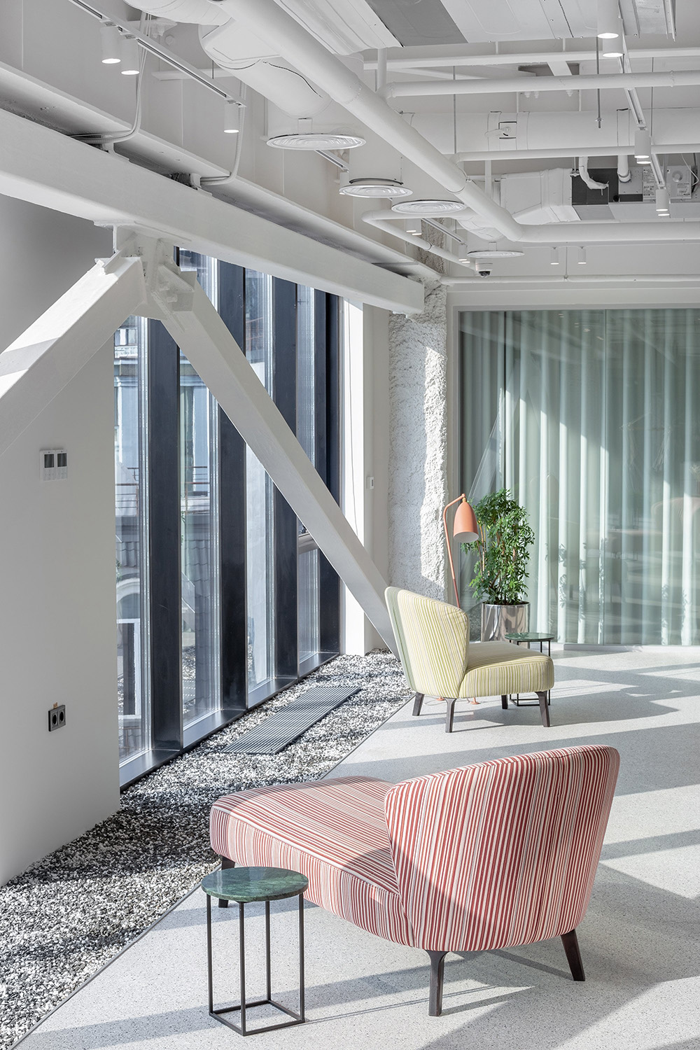 自由畅想云科技公司SQUAD基辅总部大楼设计欣赏