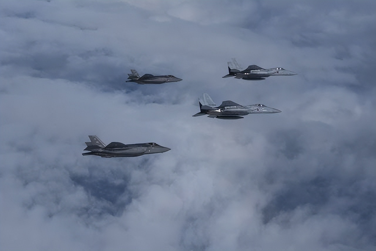 外网评论韩国对中国的入境措施 (韩国对中国入境的管控最新消息)