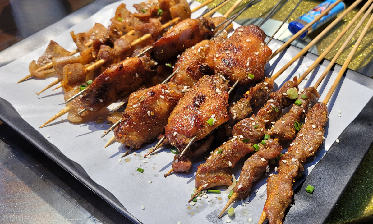 江西女子开烧烤店，一天挣600元，令人羡慕，本尊回应：你也可以