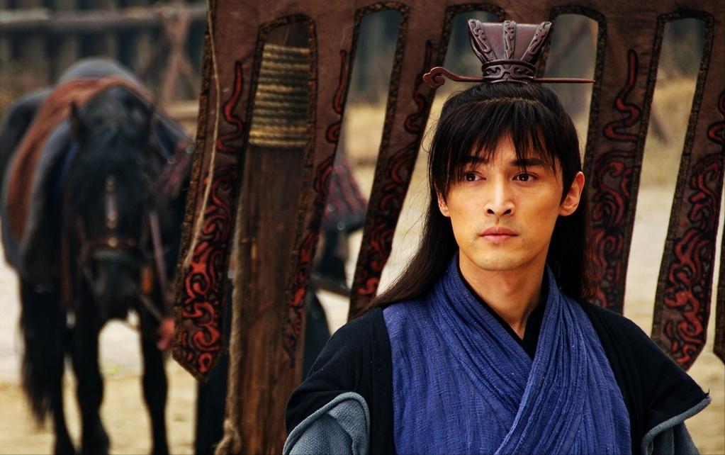 若能把胡歌从神坛上拉下来，那必然是极好的