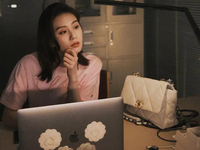 奢华低调的包包品牌推荐男,十大低调奢侈品牌包包