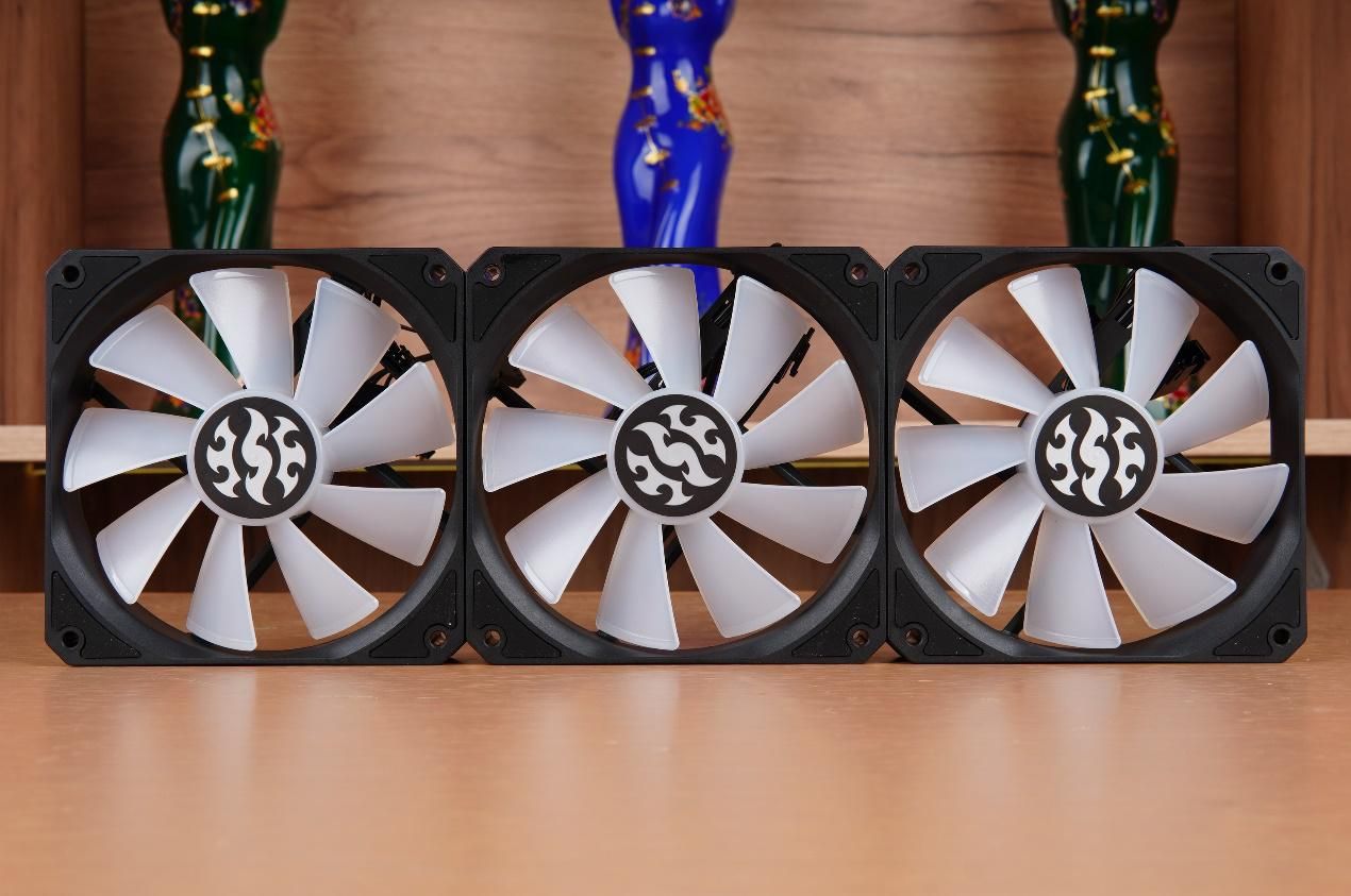 乔思伯d500多少钱,乔思伯机箱u4plus装几个硬盘