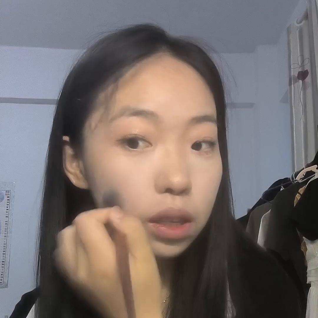 怎样化妆遮盖法令纹和泪沟,遮瑕泪沟和法令纹化妆视频