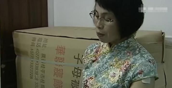 广西“蛇毒王后”：家藏价值47亿蛇毒，美国人送悍马讨好她求合作