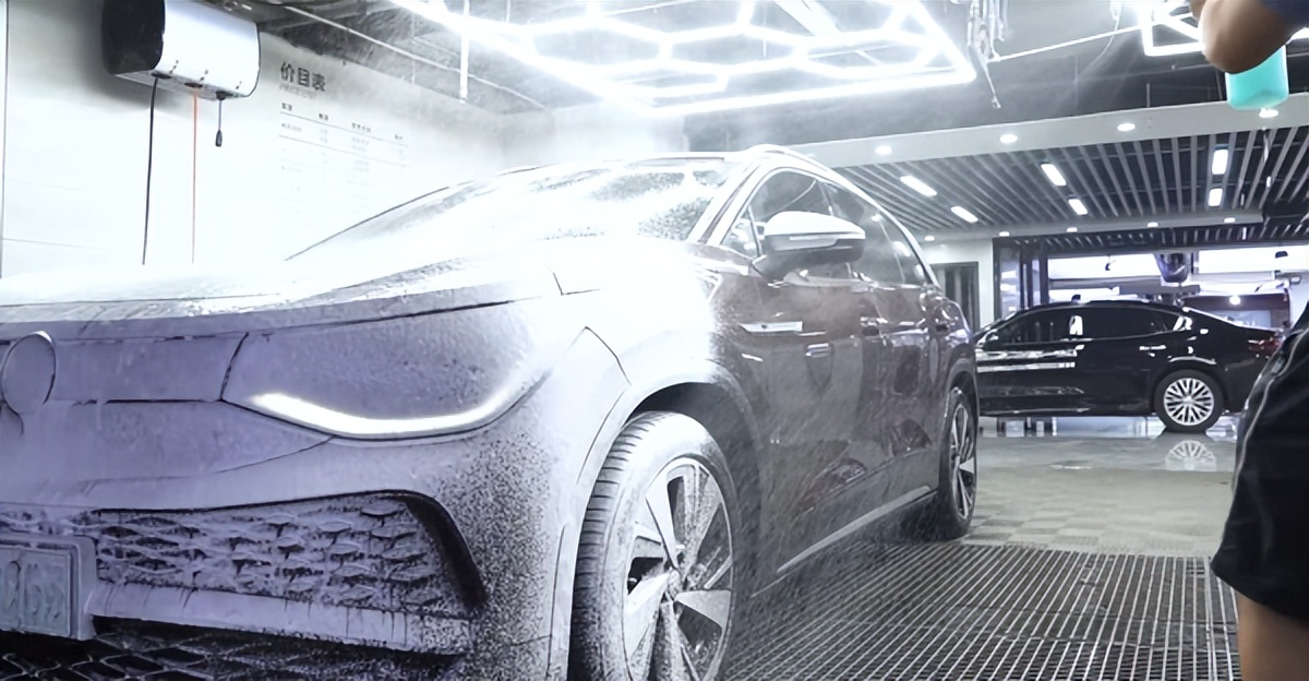 新车车膜贴了几天能开窗,新车贴车膜有必要吗