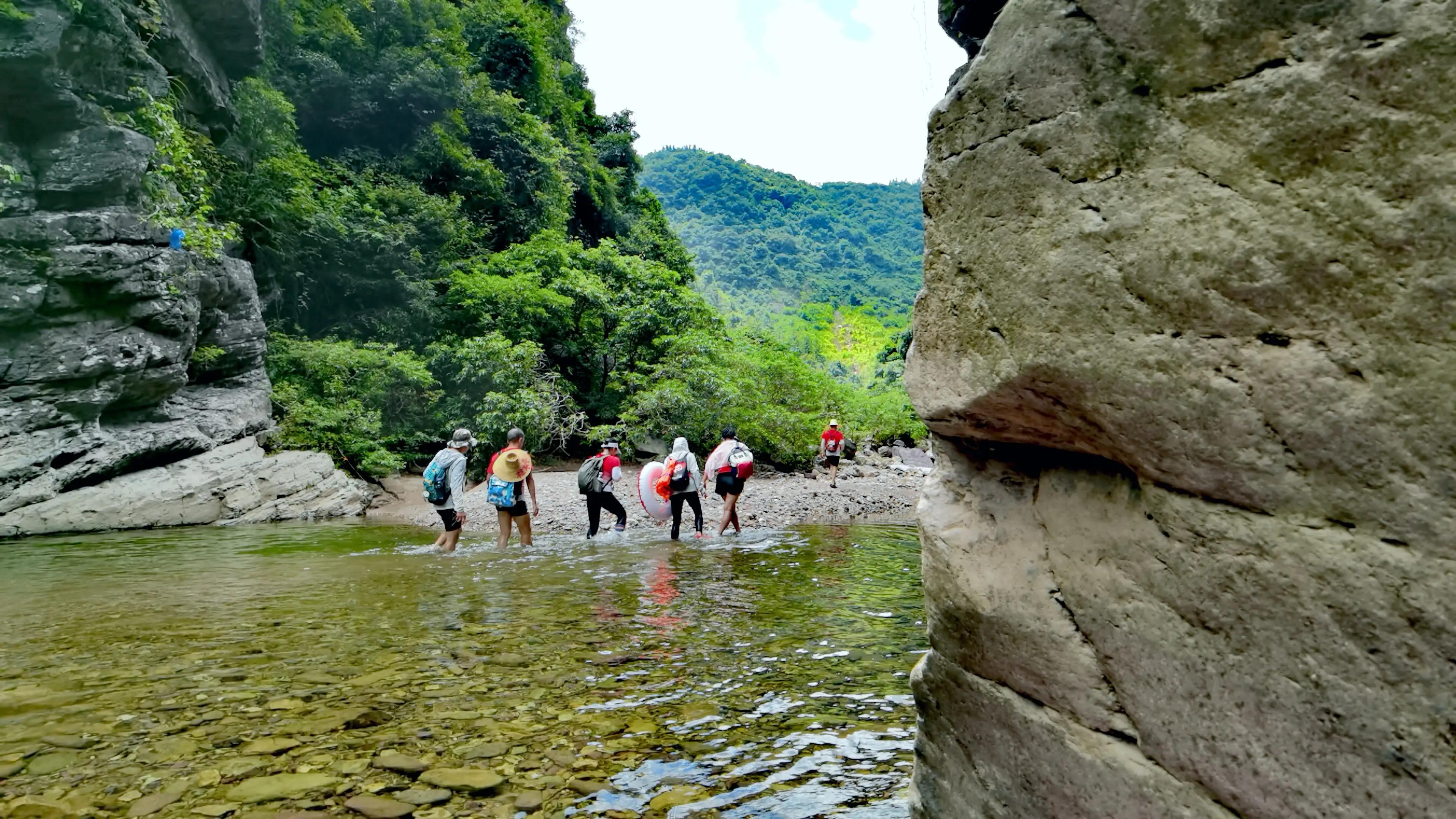 避暑天堂惹人醉完整版,避暑胜地康养天堂