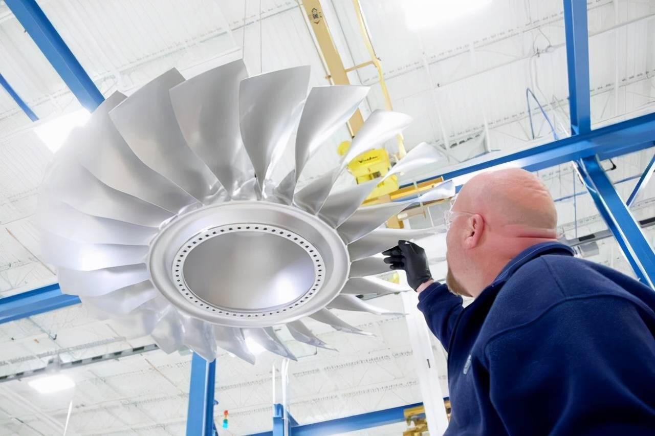 绝不低头永不妥协,绝不低头香港版