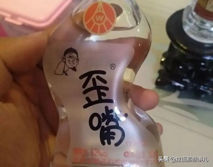 年轻人爱不释手的5款白酒，好喝又便宜，看你喜欢哪一个？