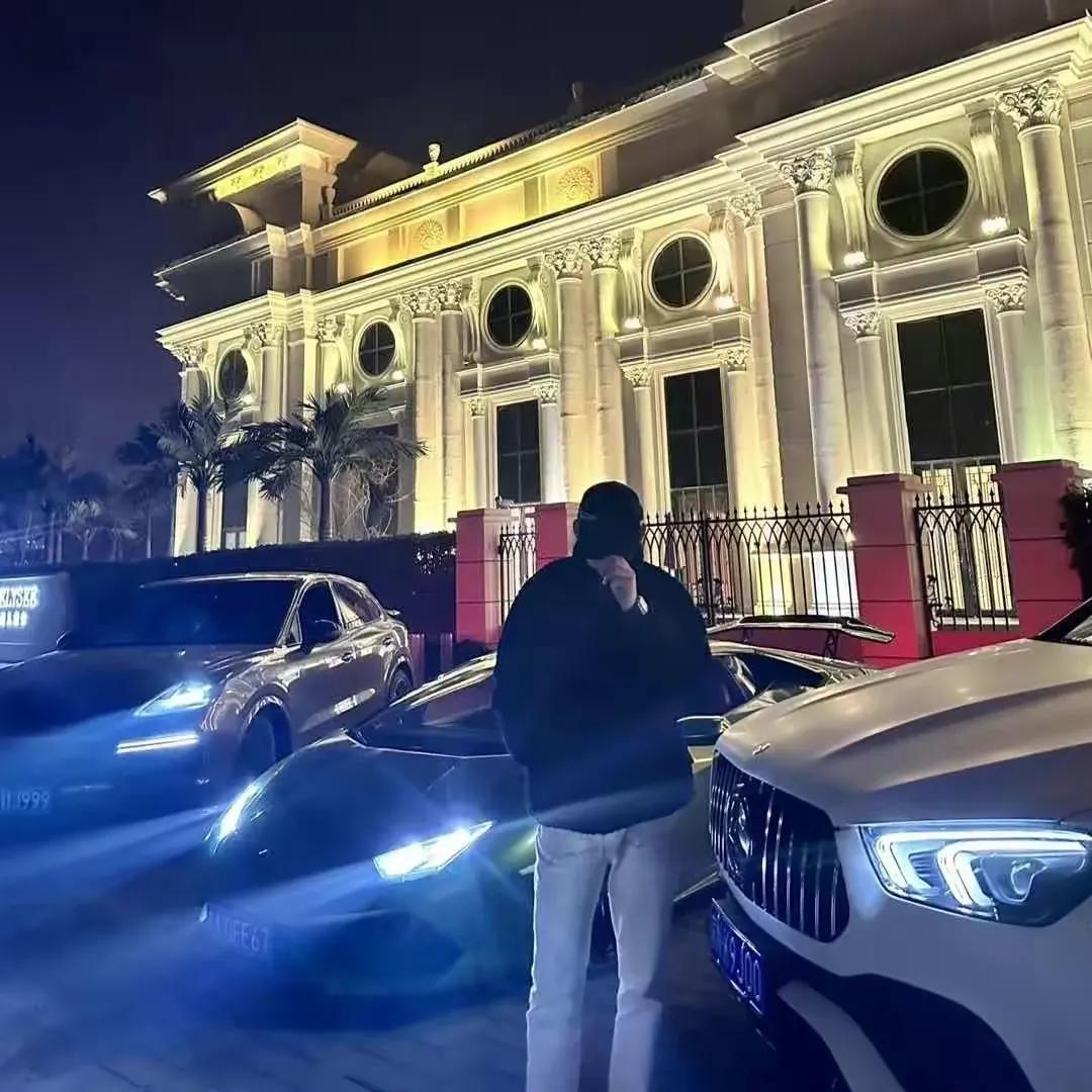 很久不换头像的男生,长期不换的微信头像男生