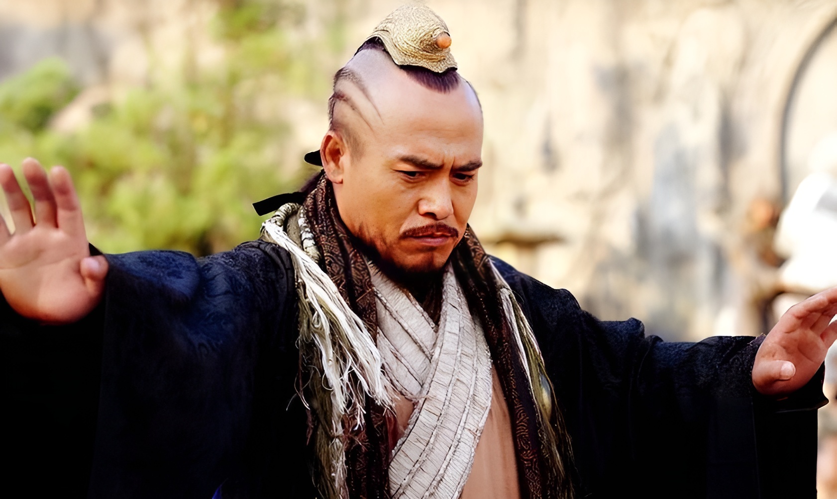 天龙八部金轮法王挑战少林寺,金轮法王为何表现得还不如欧阳锋