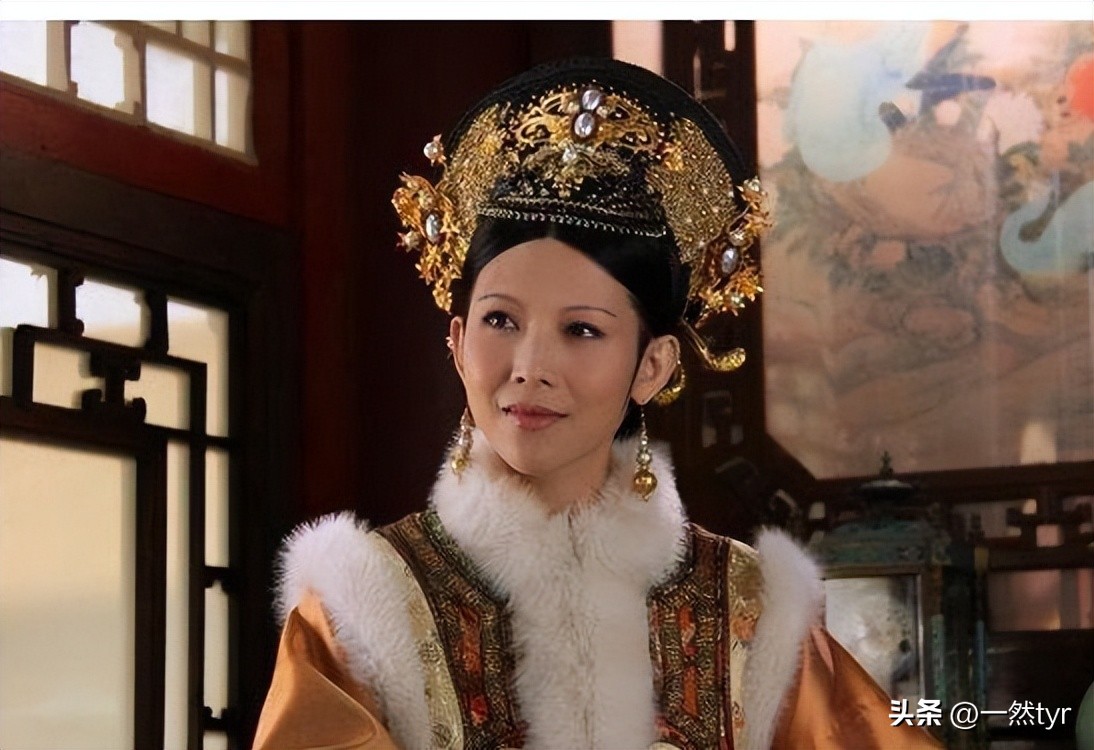 甄嬛传中皇上收集纯元皇后的周边,甄嬛传纯元是怎么被皇上看上的