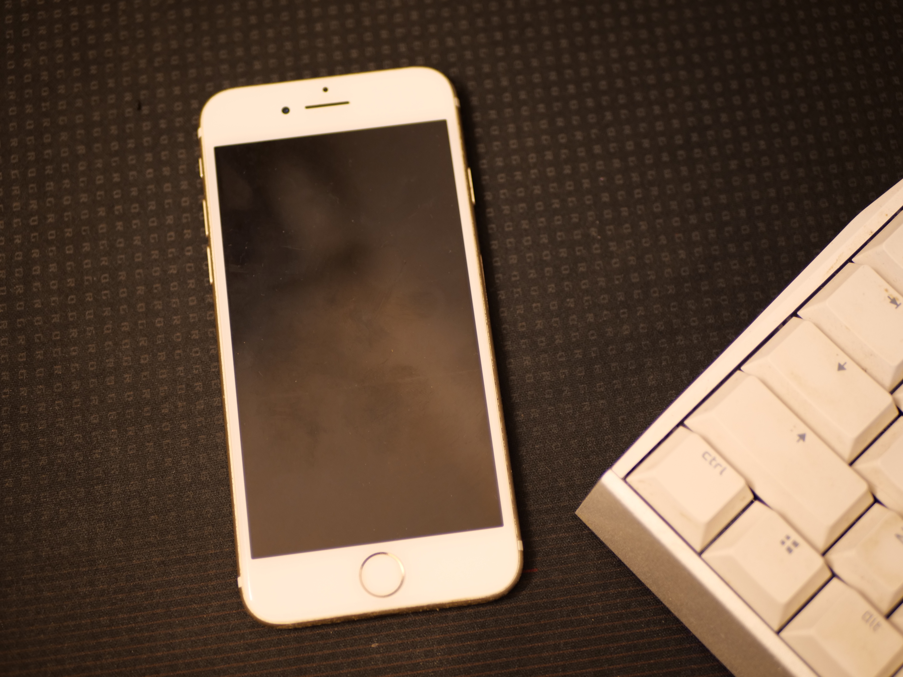 苹果全系列手机通病,苹果全金属无边框