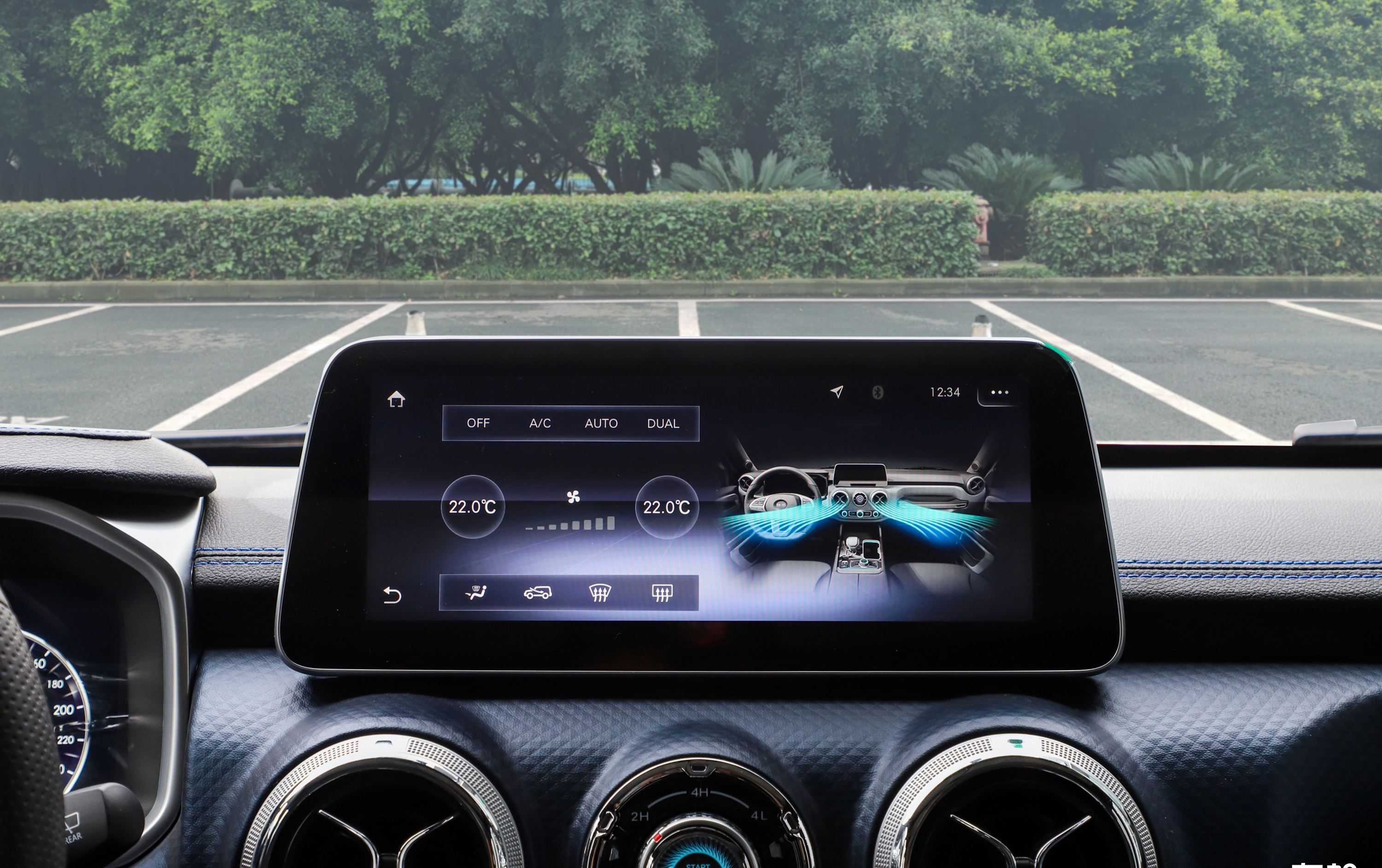 bj40刀锋柴油四驱详解,23款bj40刀锋英雄柴油版中配后锁