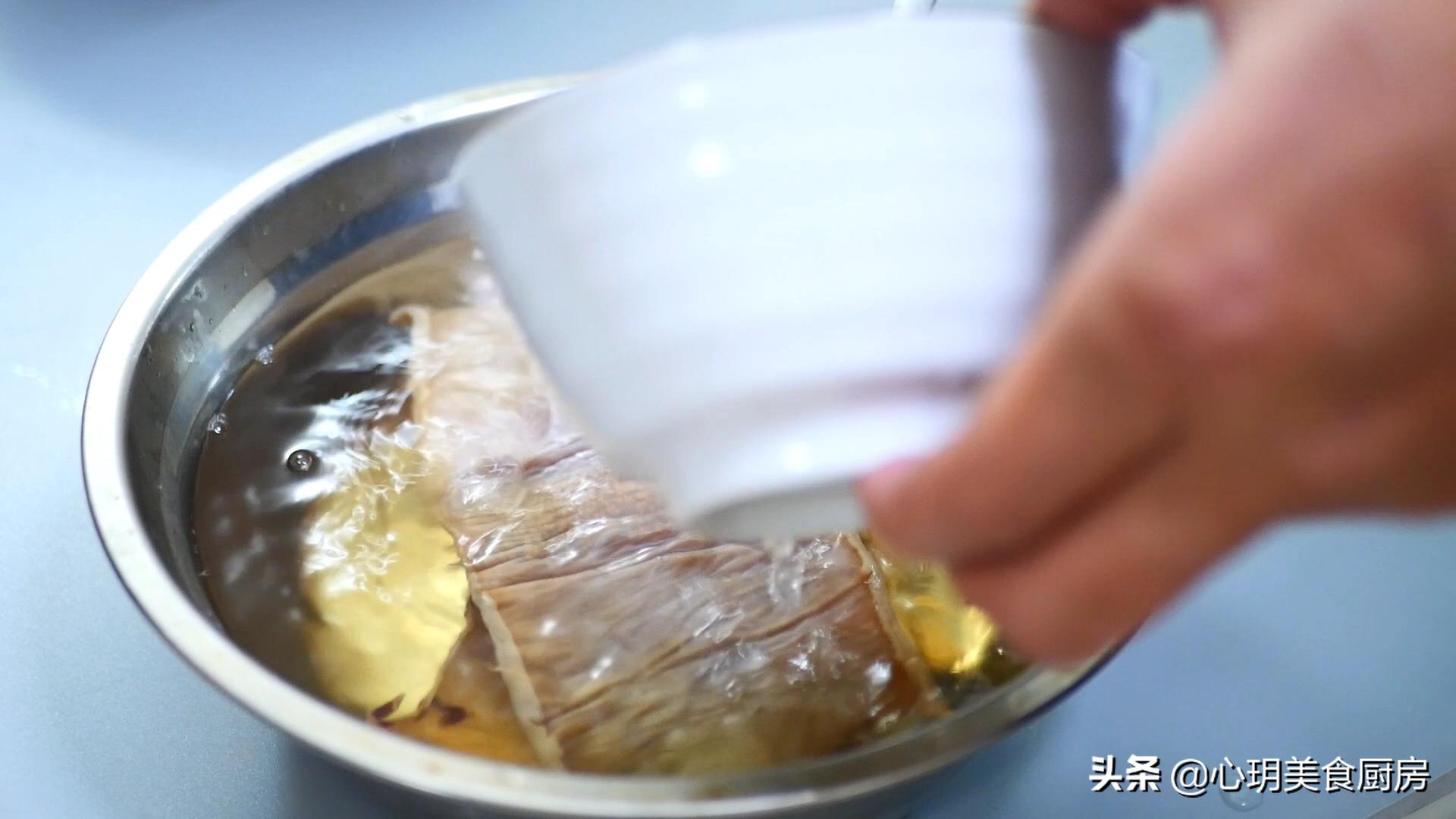 鱿鱼墨鱼的泡发方法,泡发鱿鱼干的正确方法及做法