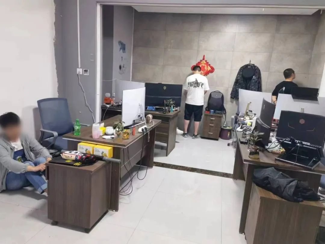 诱导市民上*证假**券App炒股，南昌警方跨省捣毁电诈软件技术窝点，抓获14人