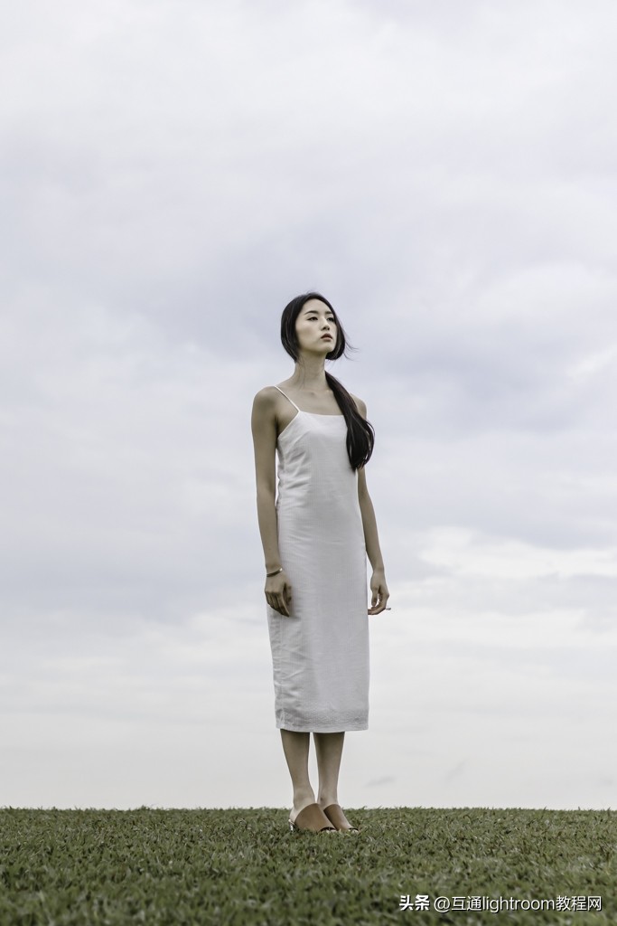 在店铺如何拍服装照片好看,室内如何拍出好看的服装照片